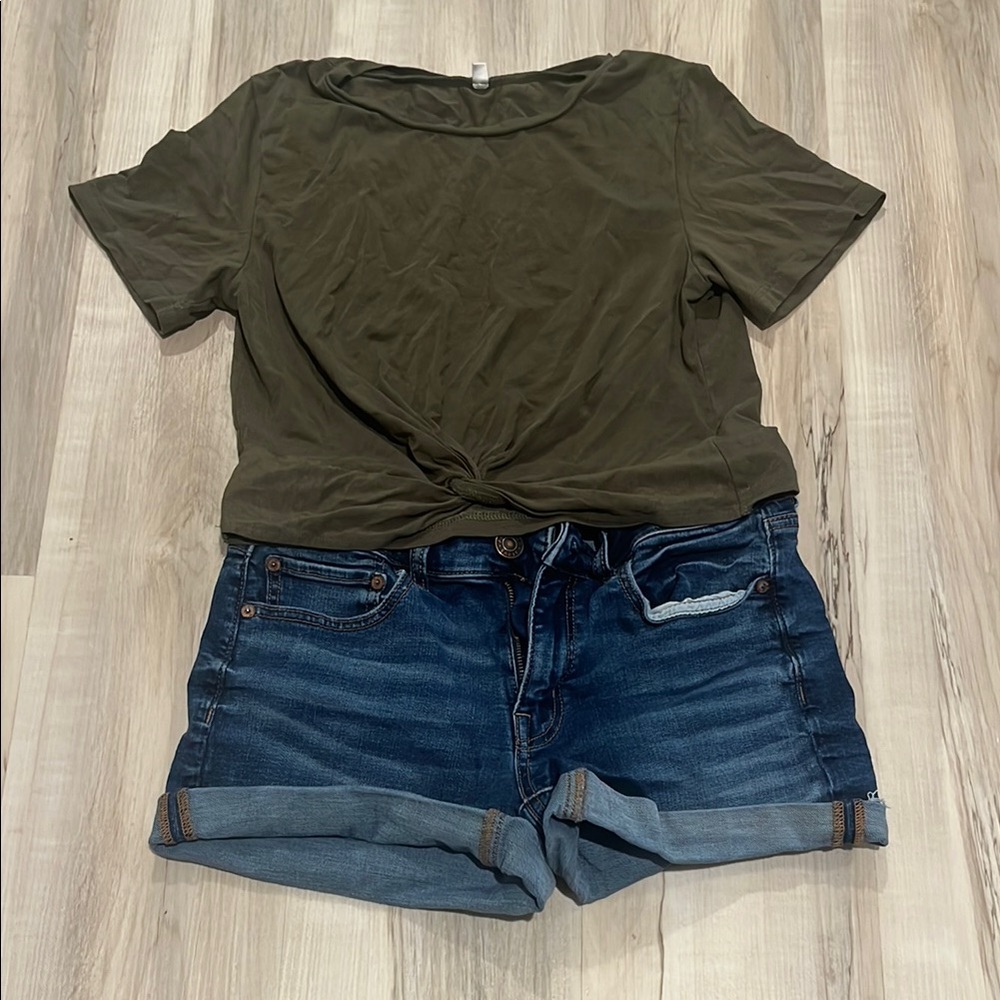 American Eagle Outfitters Dark Olive Short Sleeve Top